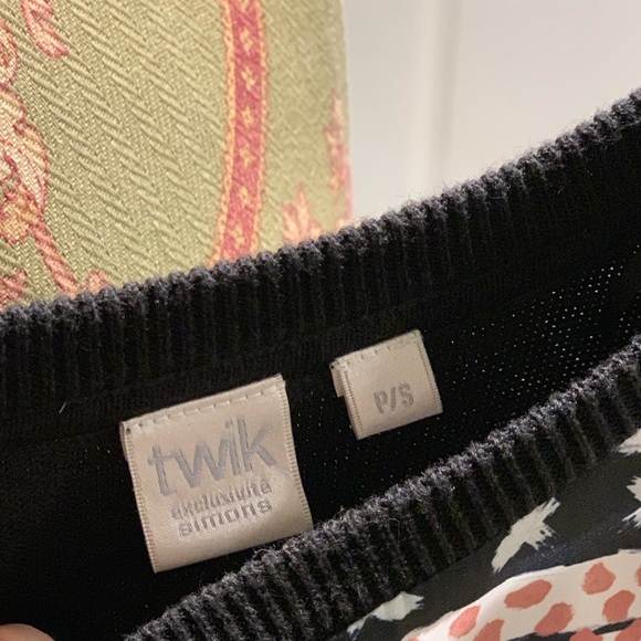 Blouse Sweater - Picture 5 of 5